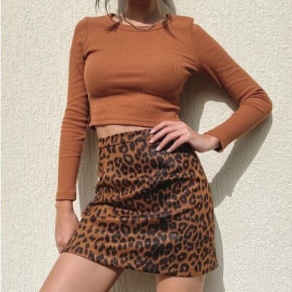 WILDSIDE leopard Print Mini Skirt - Picture 1 of 10